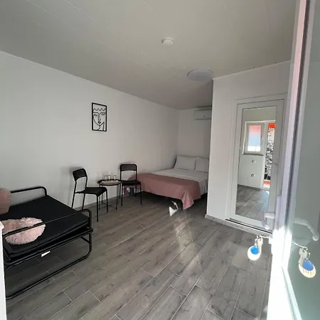 Radel House 科斯蒂内什蒂
