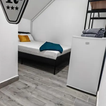 بيت ضيافة Radel House كوستِنيست