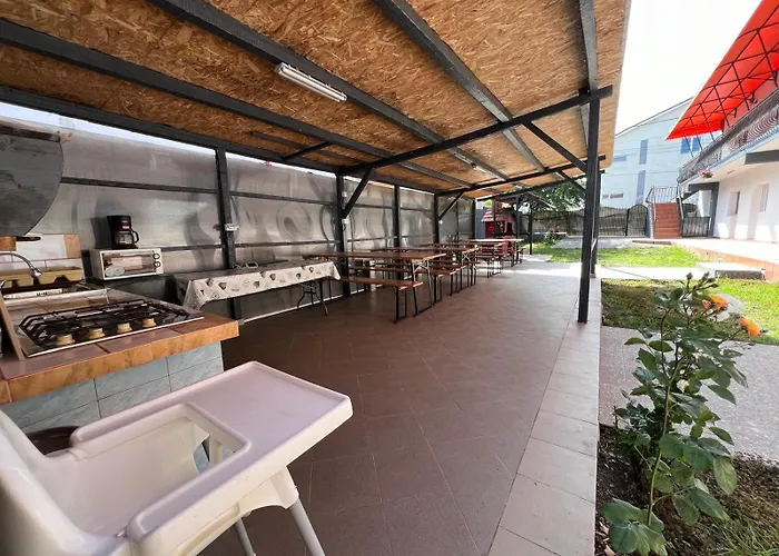 Radel House كوستِنيست